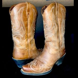 Ariat Round Up D Toe Wingtip Western Boot